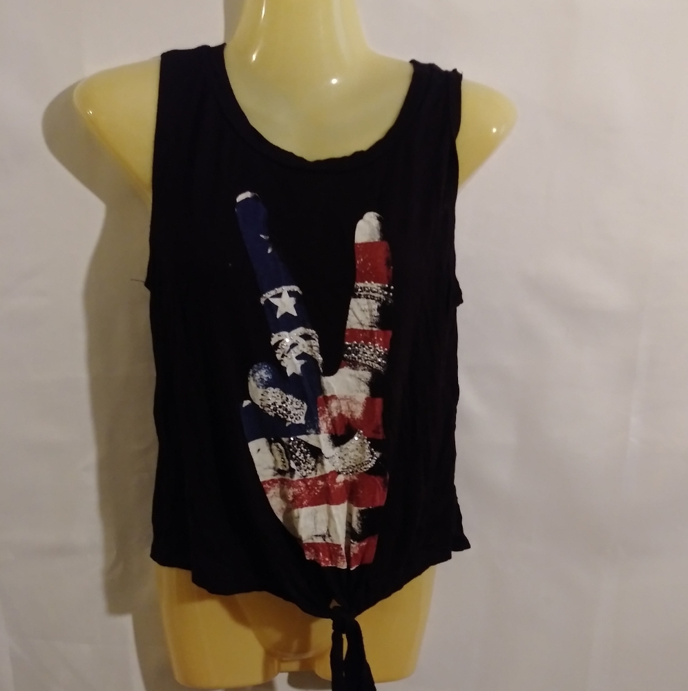 Pick 3👕 $15 Tank top size small